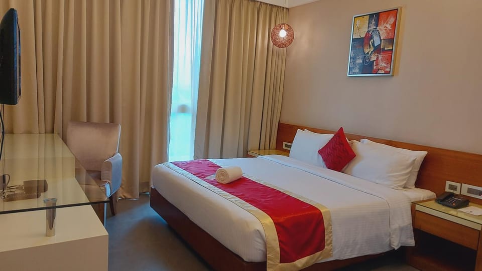 Bed, TV and multimedia, Photo of the whole room