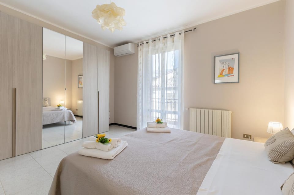 Living room, Bedroom