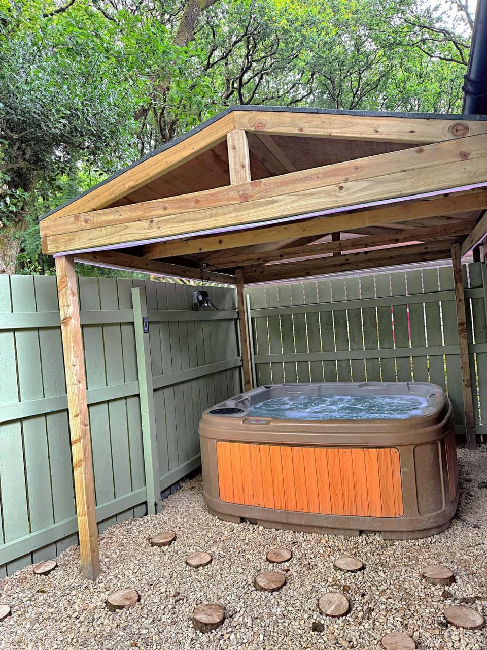Wren 23-Hot Tub-Woodland Lodges-Tenby-Pembroke Chalet in Wales