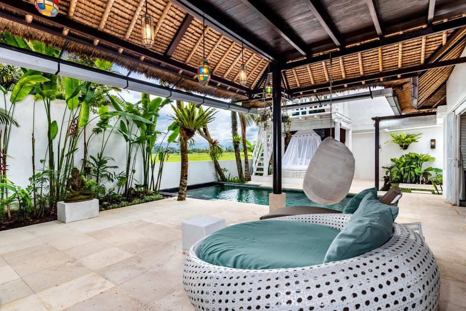 Patio, Swimming pool