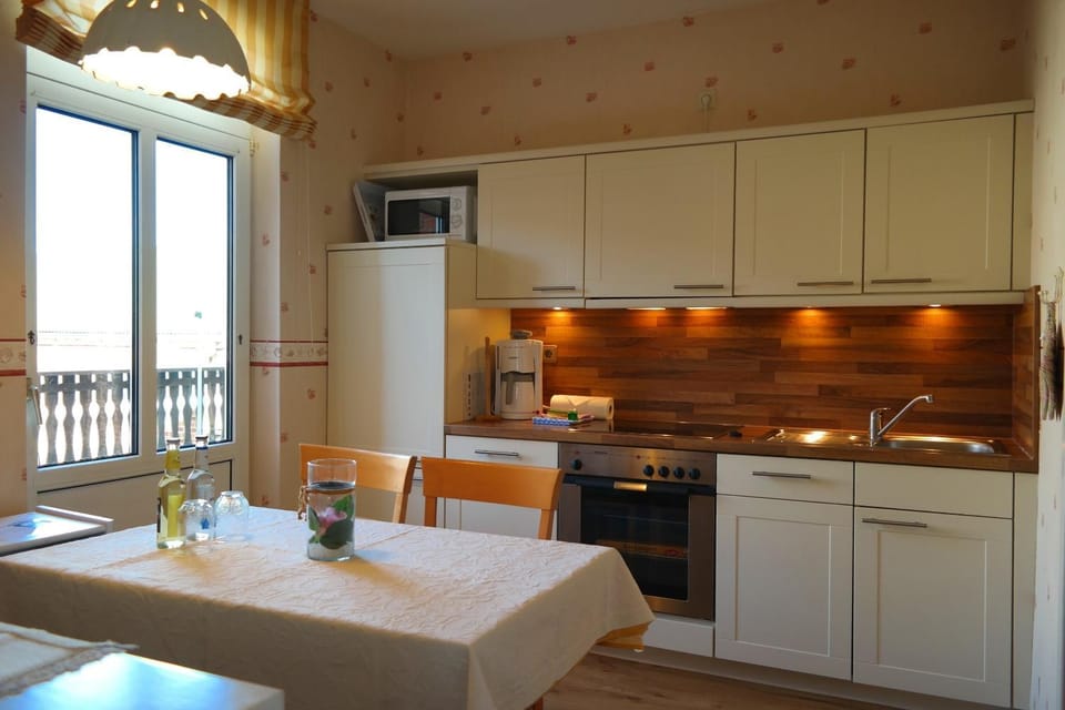 Haus Hansen - Wyk Whg 01 Apartment in Nordfriesland