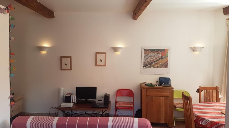 Appartement de charme à 50m de la plage de sable Apartment in Collioure
