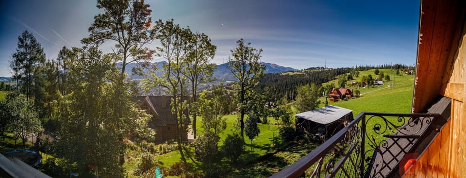 Balcony/Terrace, Mountain view