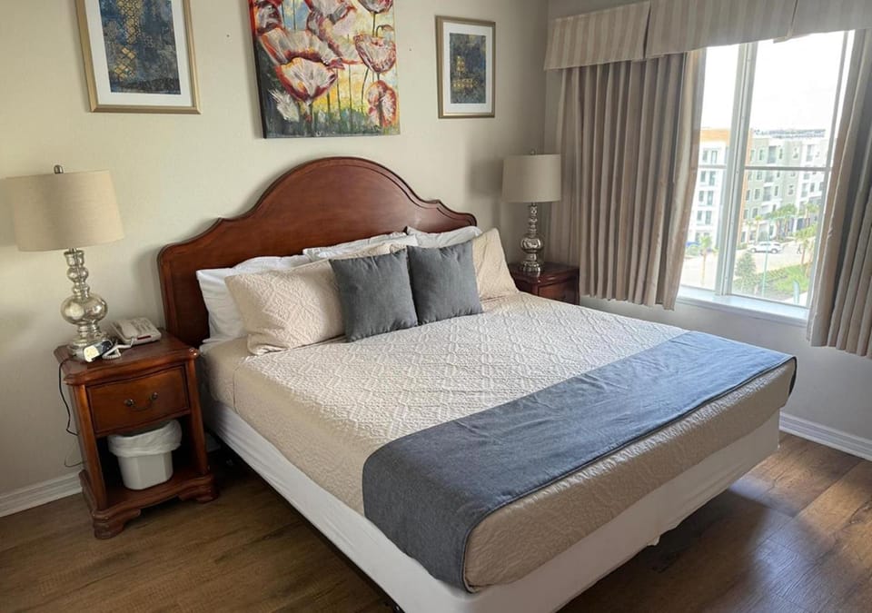 The Point Hotel & Suites - 705S Luxury - Pool view - Close to Universal Apartment in Orlando