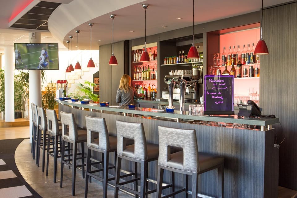 Lounge or bar