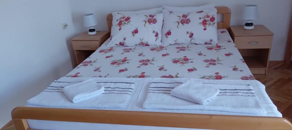 Villa Karolina Bed and Breakfast in Municipality of Ohrid, North Macedonia
