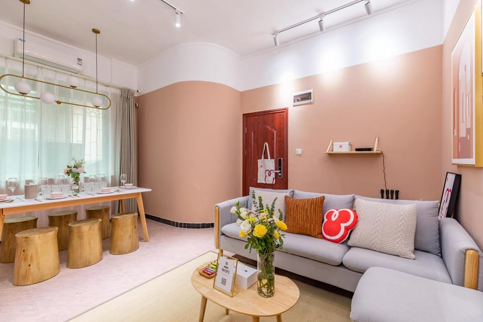 Guangzhou Sports West Railway Station of Tianhe District,Locals Hotels Apartment00185140 Hotel in Guangzhou