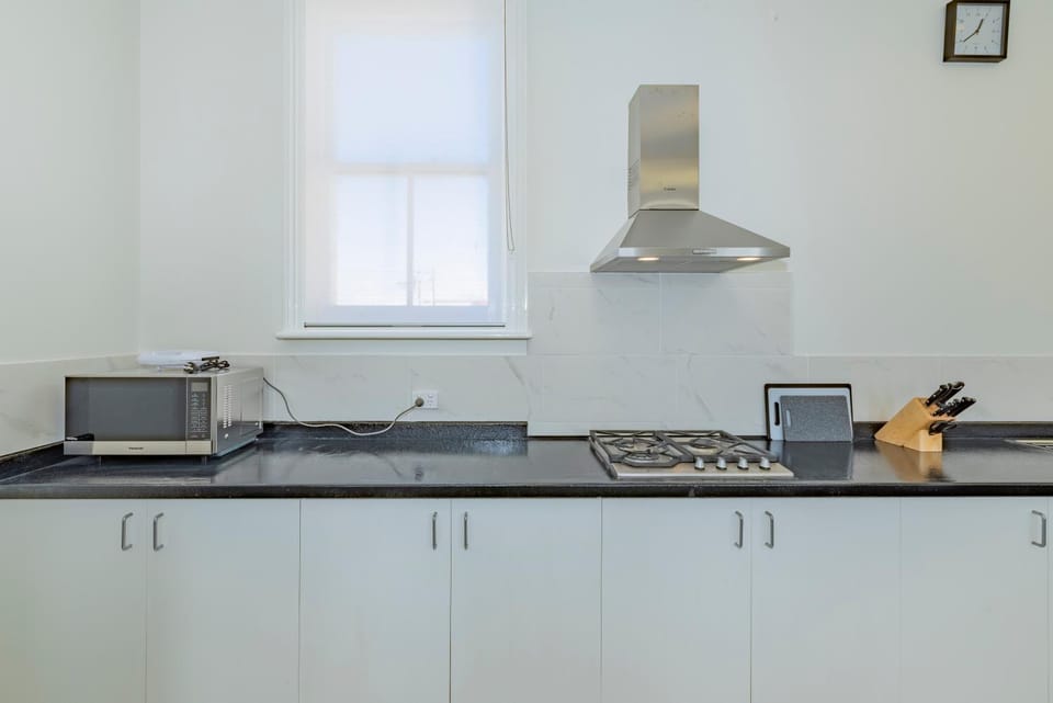 4 Bedroom House - Hobart CBD - Free Parking - Free WIFI House in Hobart