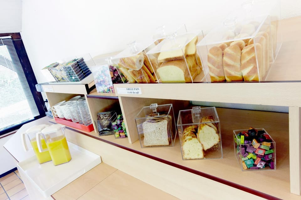 Food and drinks, Buffet breakfast