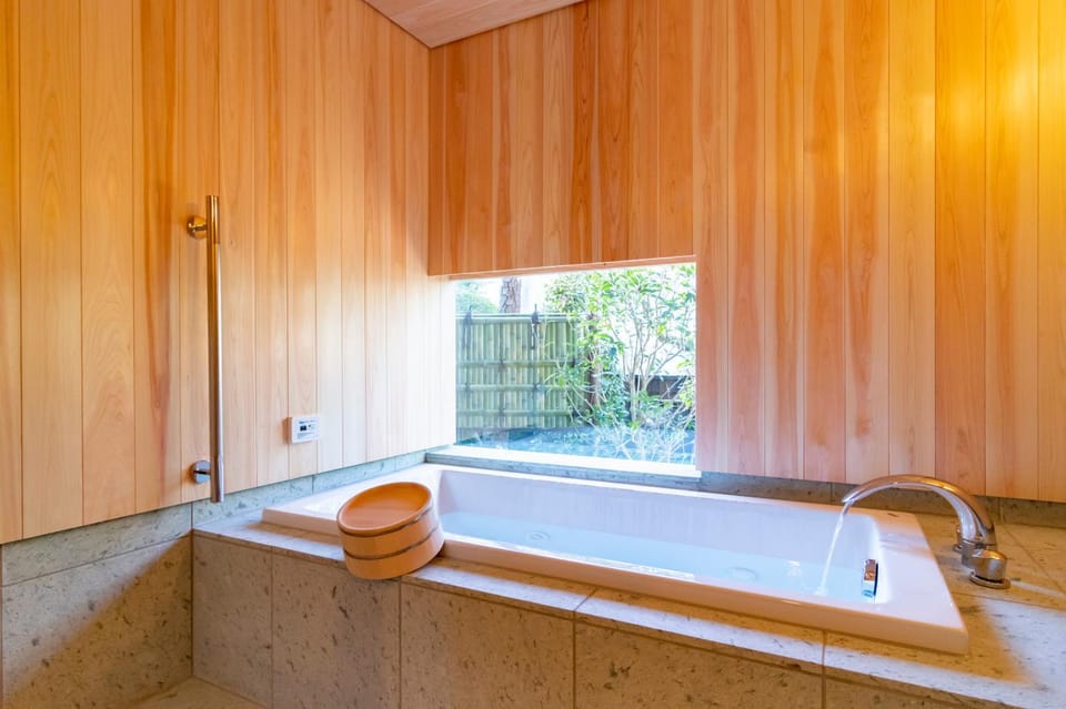 Bathroom, Bath