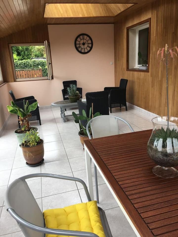 Maison proche bord de mer House in Kerlouan