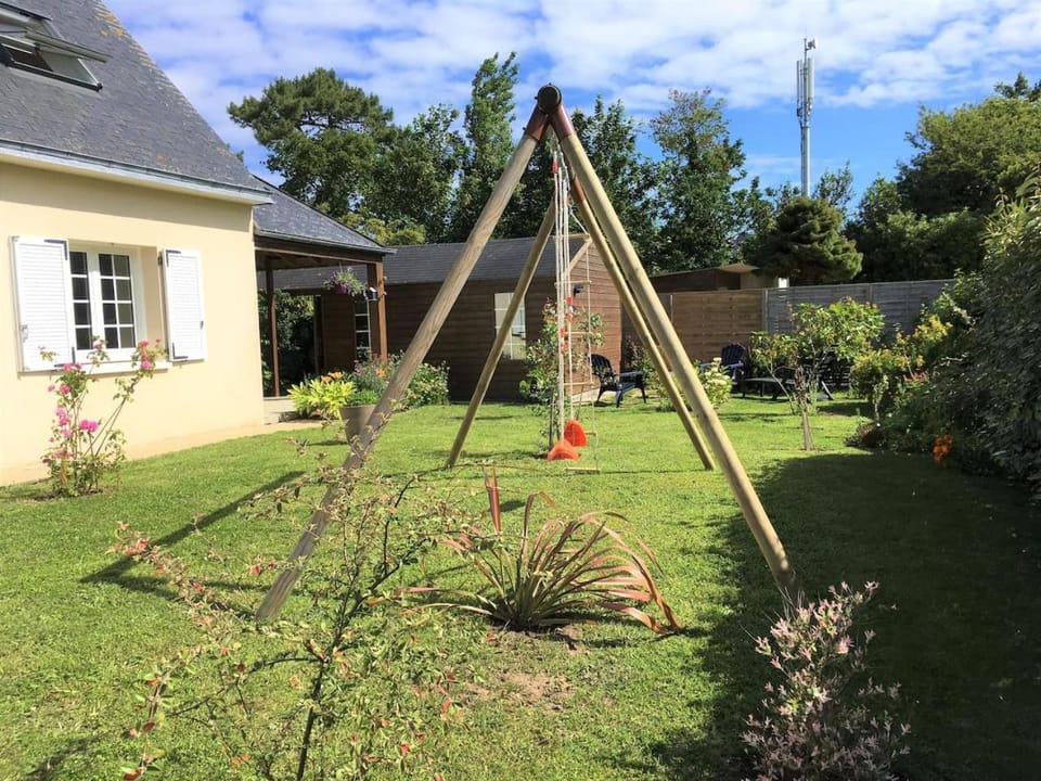Maison proche bord de mer House in Kerlouan