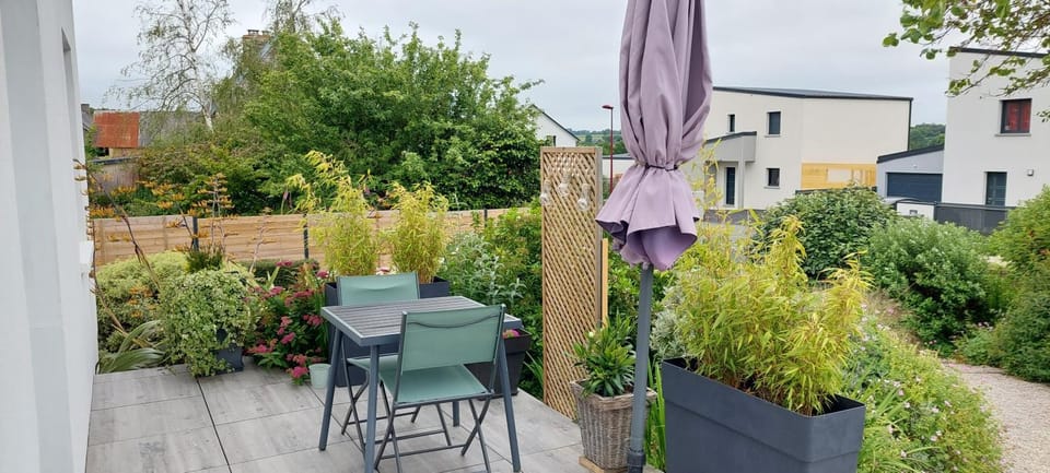 CHAMBRE AVEC SUITE DE 26 M2 Bed and Breakfast in Saint-Pair-sur-Mer