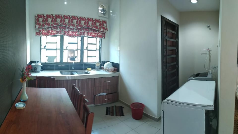 Dining area, laundry