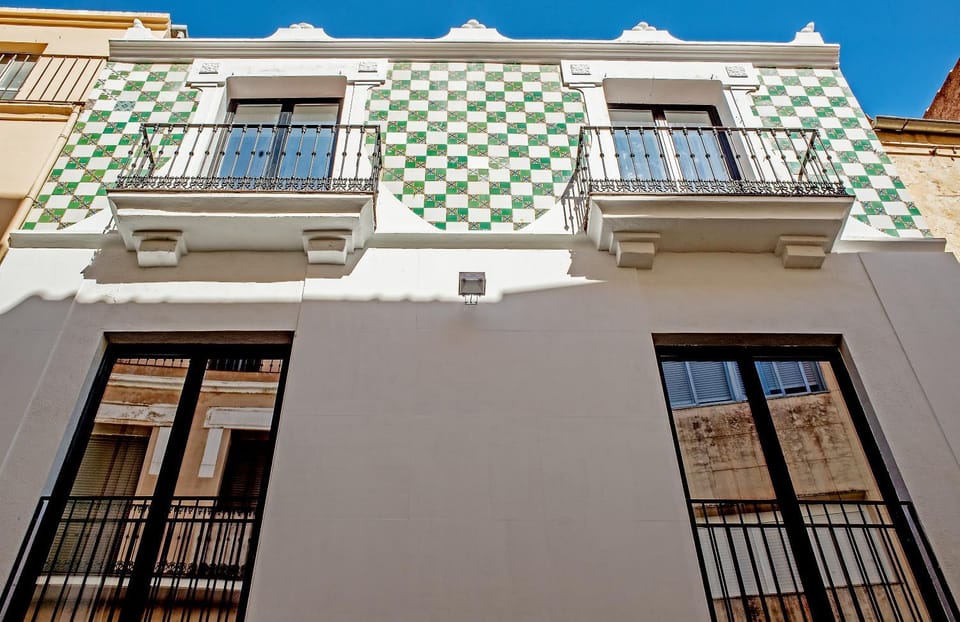 Property building, Balcony/Terrace