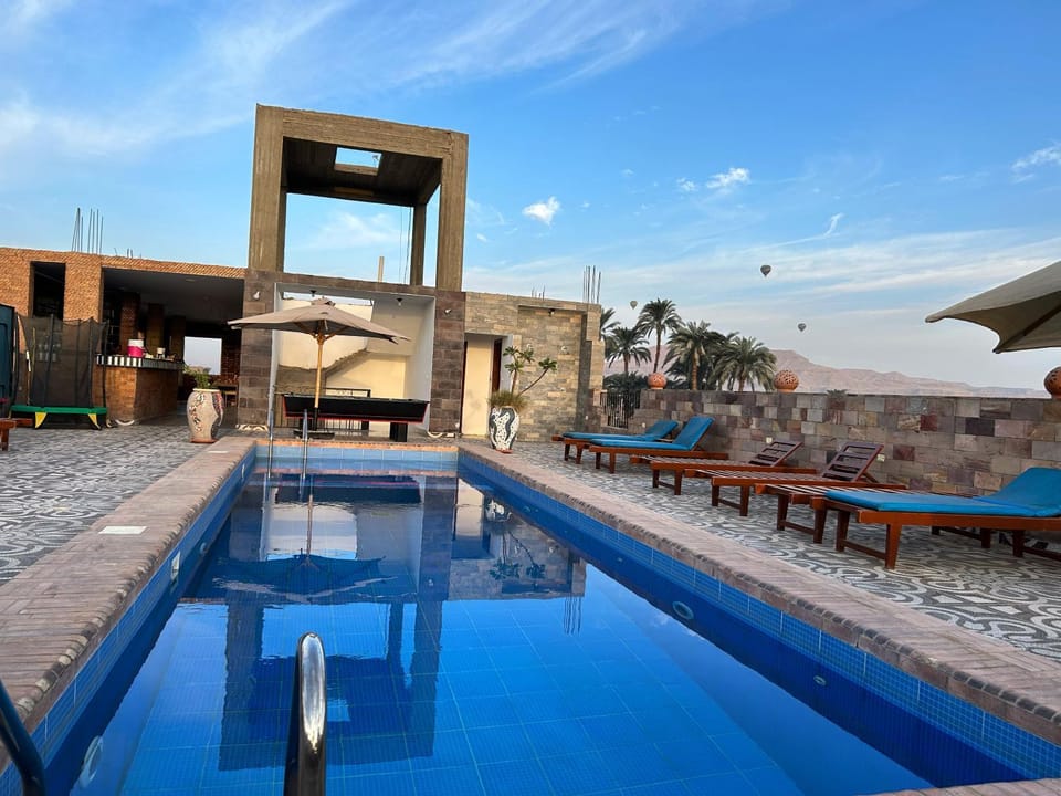 Day, Pool view, Swimming pool, sunbed