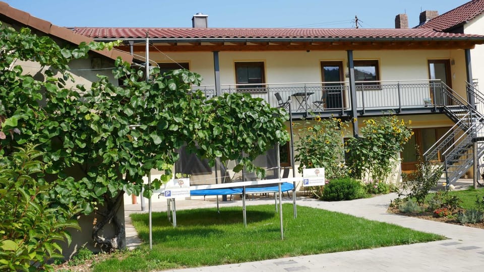 Property building, Spring, Day, Garden, Garden view