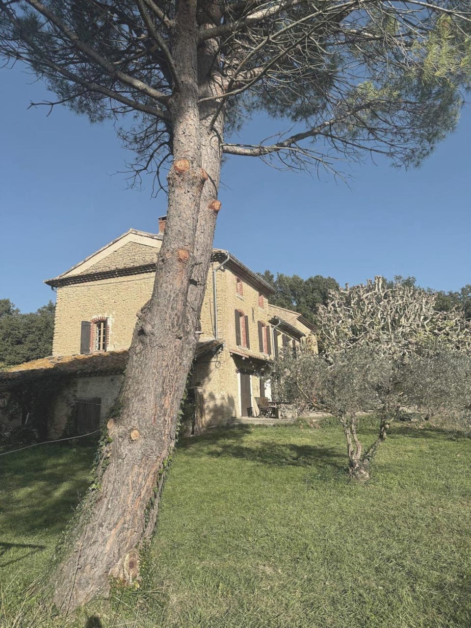 Mas dans la campagne pour loisirs et télétravail House in Provence-Alpes-Côte d'Azur