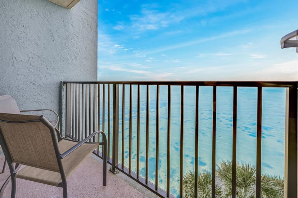 Patio, View (from property/room), Balcony/Terrace, Sea view, sunbed