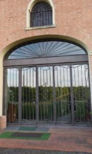 Facade/entrance, Day