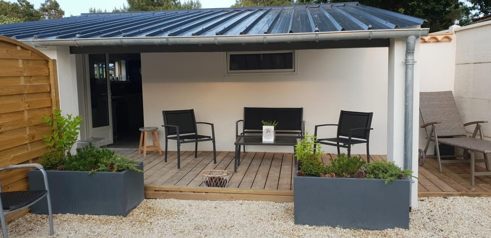 Property building, Patio