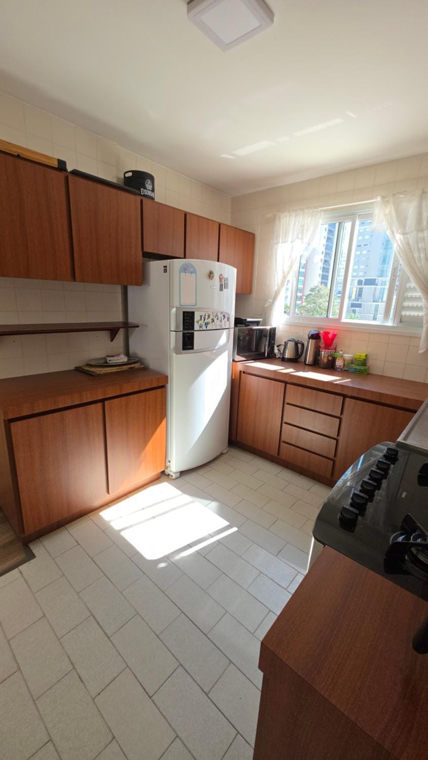 Kitchen or kitchenette, oven, pet friendly, stove