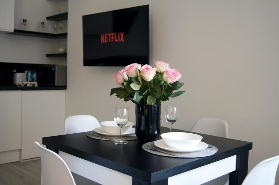Black & White Apartament Apartment in Greater Poland Voivodeship