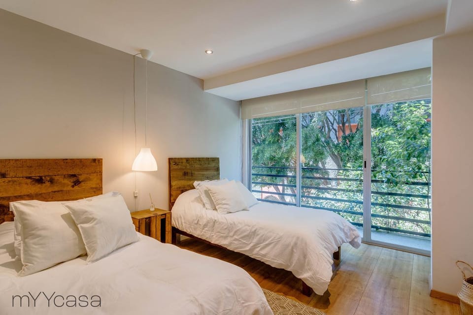 Bed, Balcony/Terrace, Bedroom