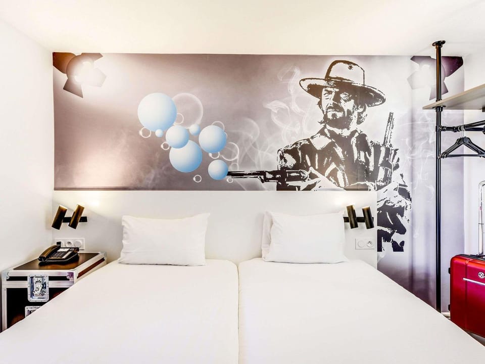 Bed, Decorative detail, Bedroom