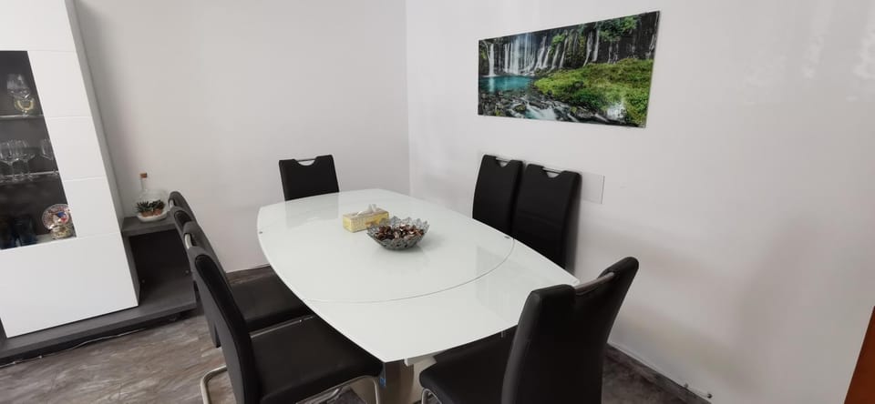 3 Zimmer Wohnung Köln-Hürth Apartment in Cologne