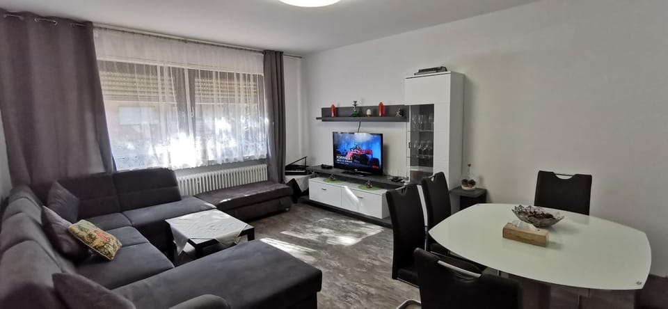 3 Zimmer Wohnung Köln-Hürth Apartment in Cologne