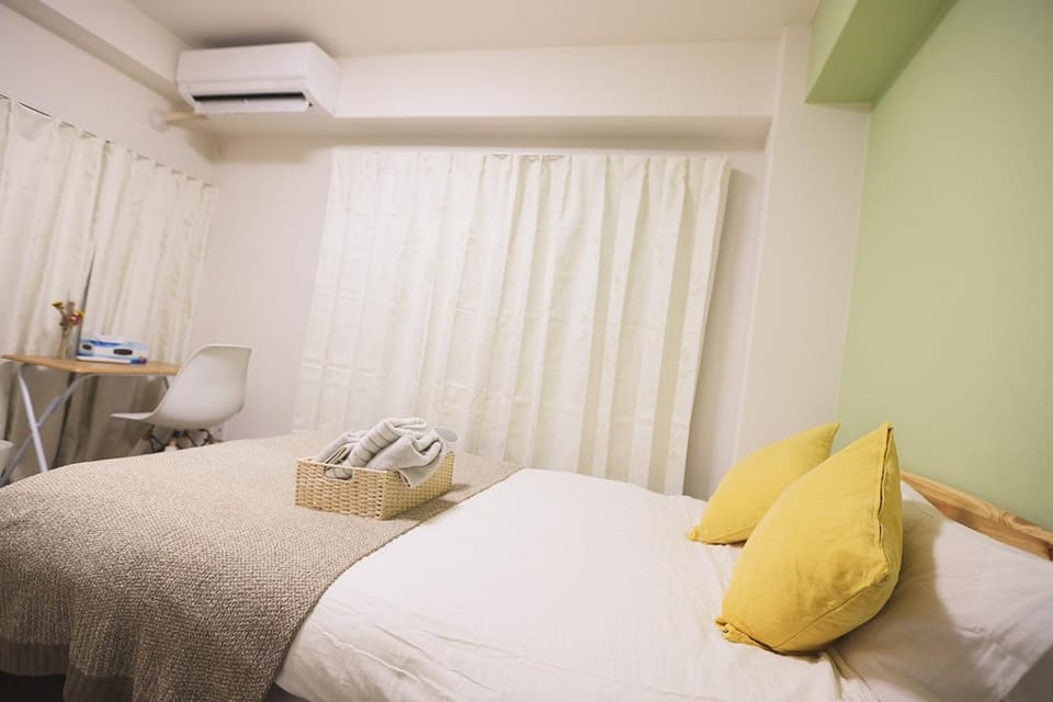 Bed, Bedroom, air conditioner