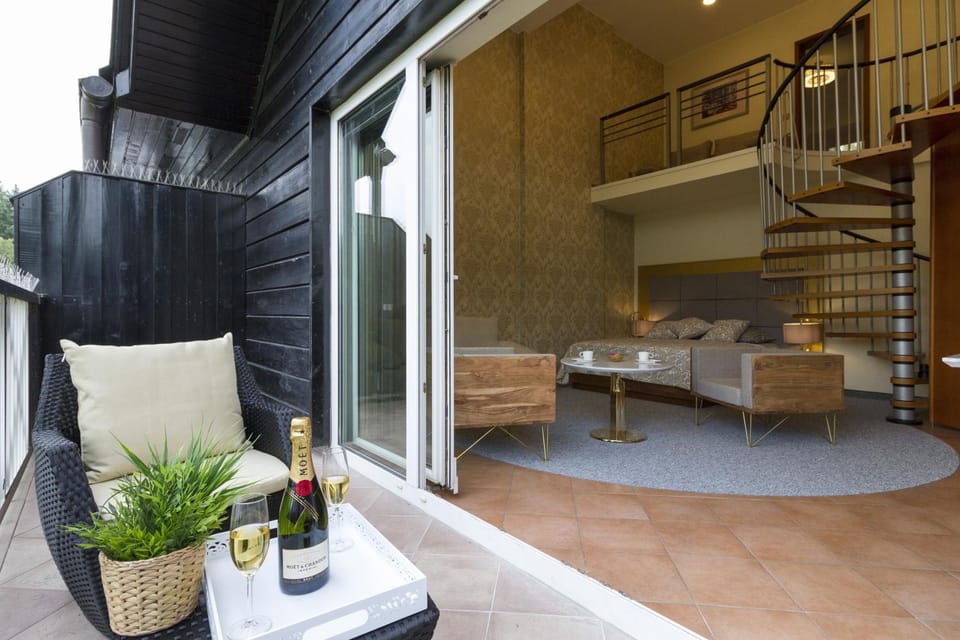 Patio, Balcony/Terrace, Seating area, Drinks