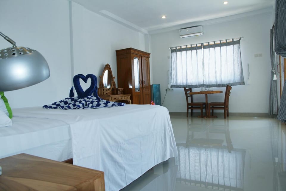 Karma Amed Guesthouse Bed and Breakfast in Abang