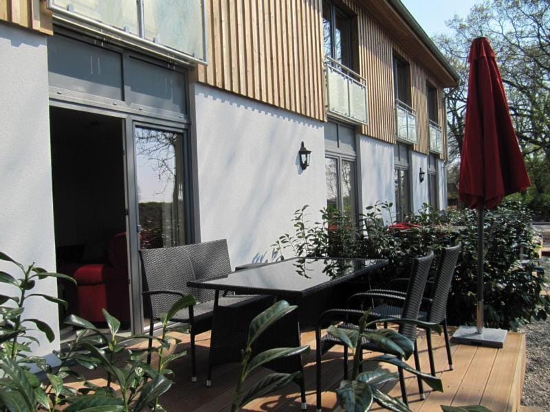 Property building, Facade/entrance, Balcony/Terrace