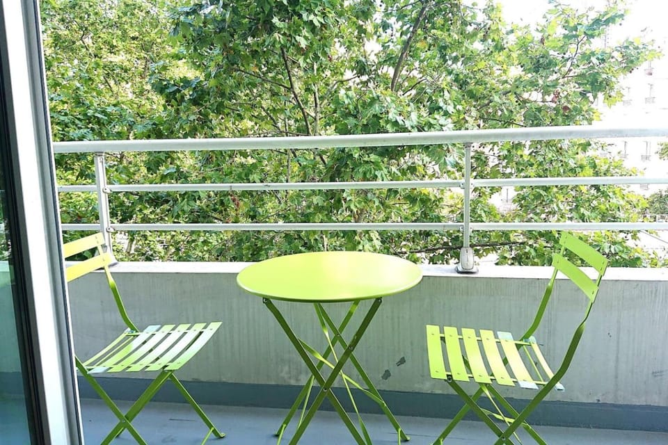 7 min Walk Metro Line 1-Charras La Defense Apartment in Puteaux