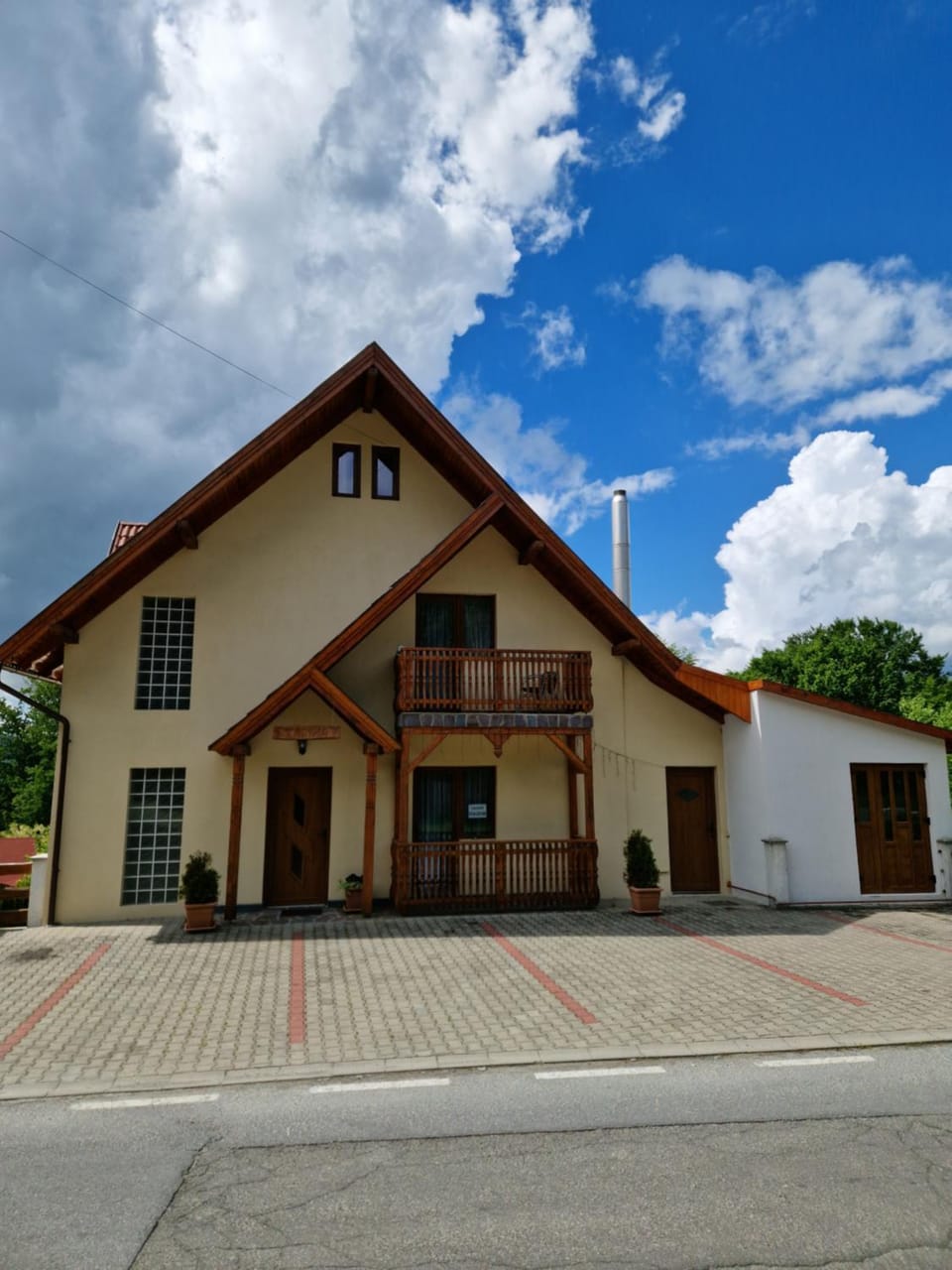 Karina panzio Bed and Breakfast in Romania