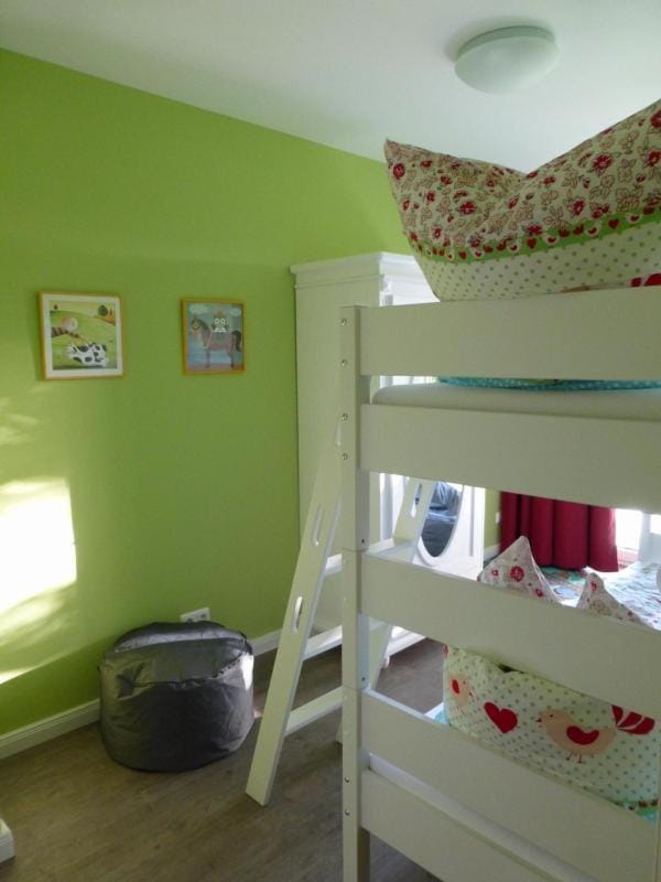 bunk bed