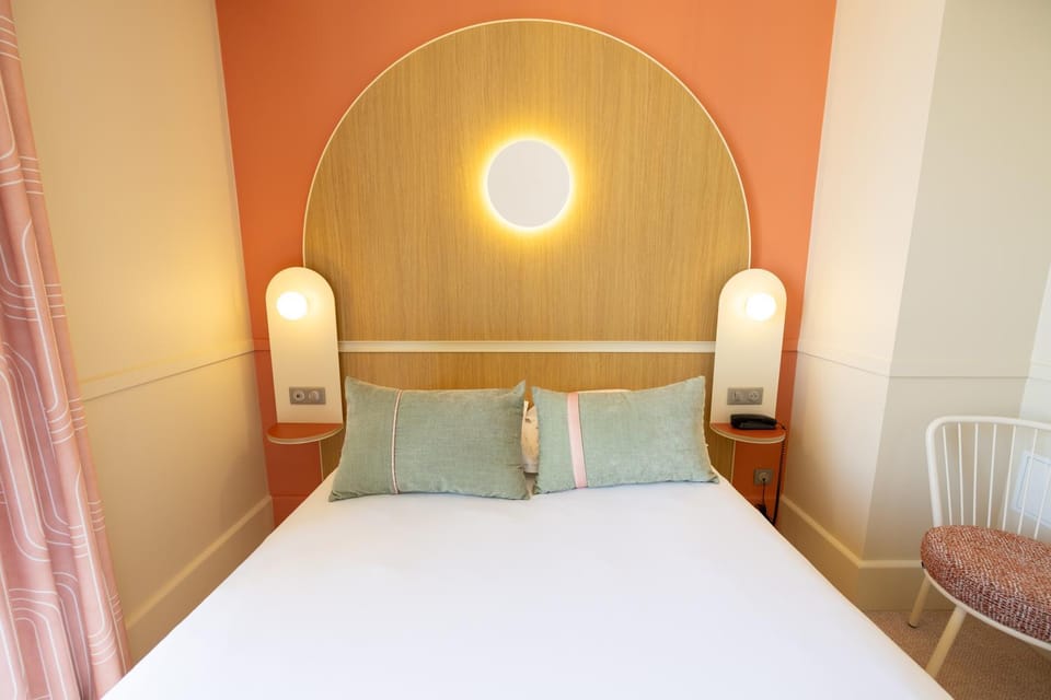 Hôtel Vacances Bleues Balmoral Hotel in Menton