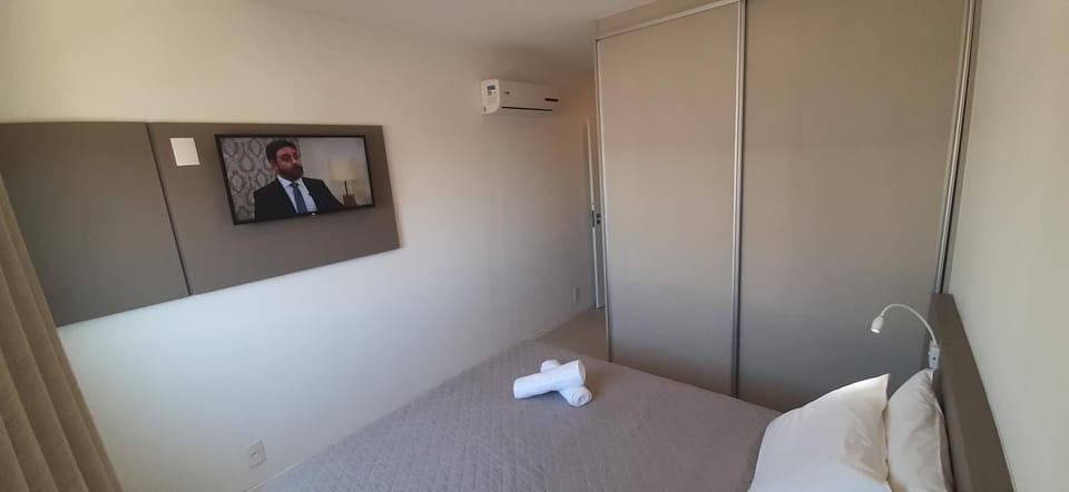 Bedroom, towels, air conditioner