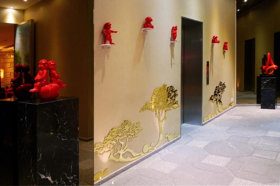 Lobby or reception, Decorative detail