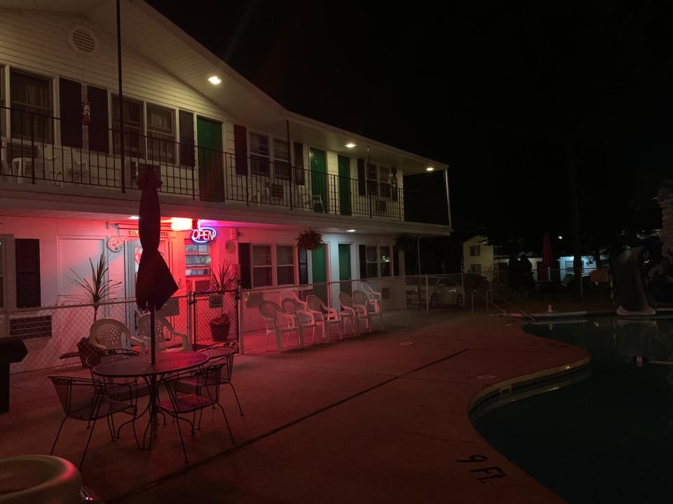 Colonial motel Motel in Wisconsin Dells
