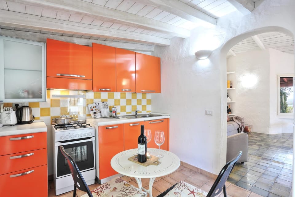 Kitchen or kitchenette, kitchen, kitchen