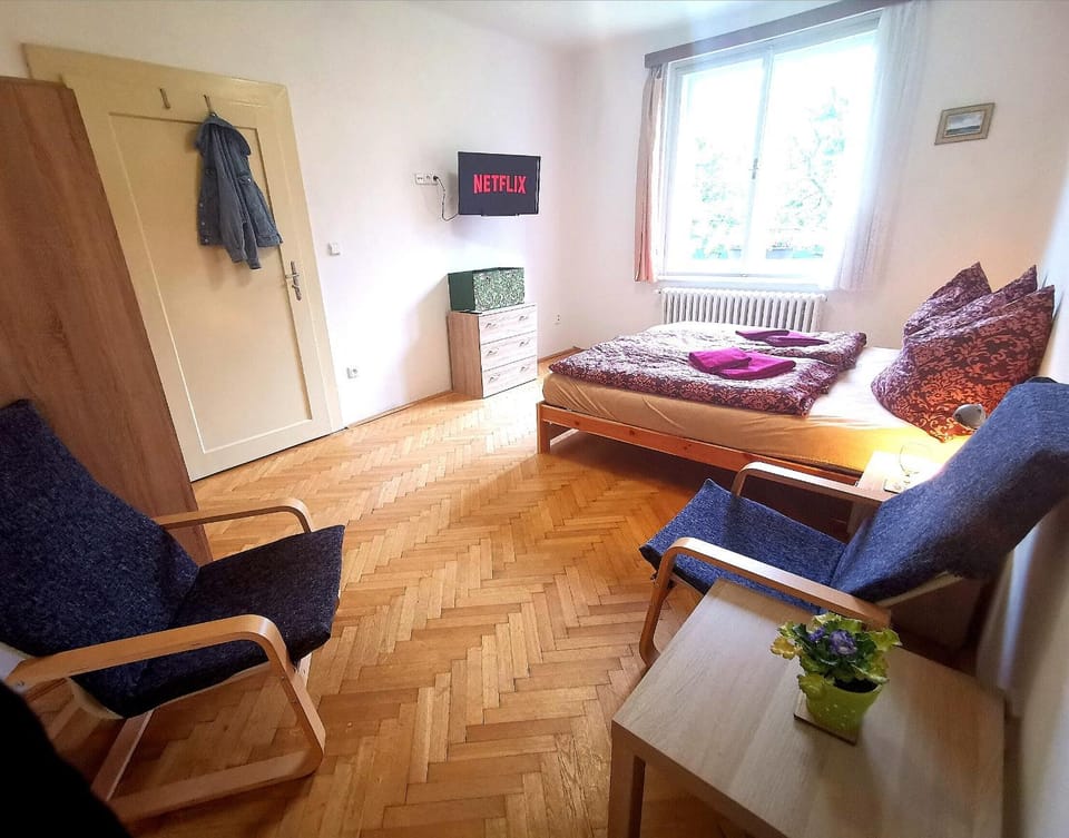 Living room, Photo of the whole room, Seating area
