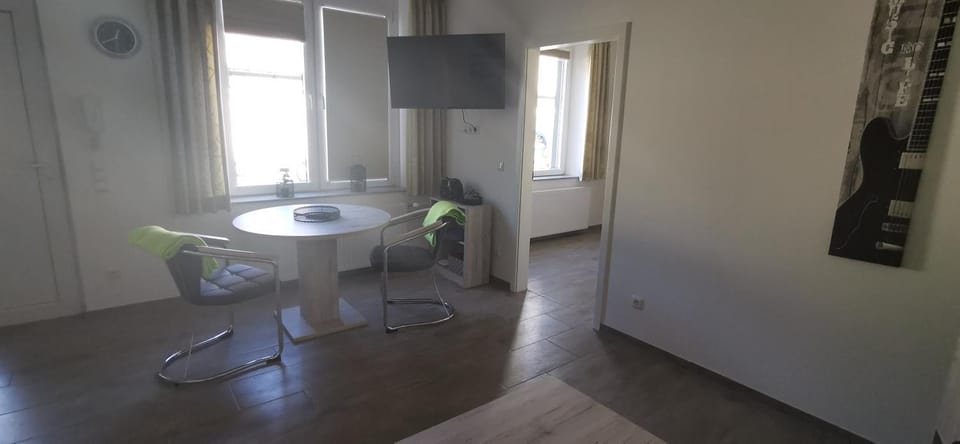 Seating area, Dining area, Communal kitchen