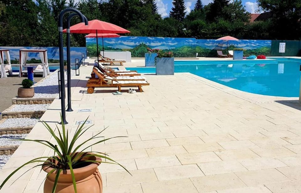Vila Rozalia Garden Gate Bed and Breakfast in Romania