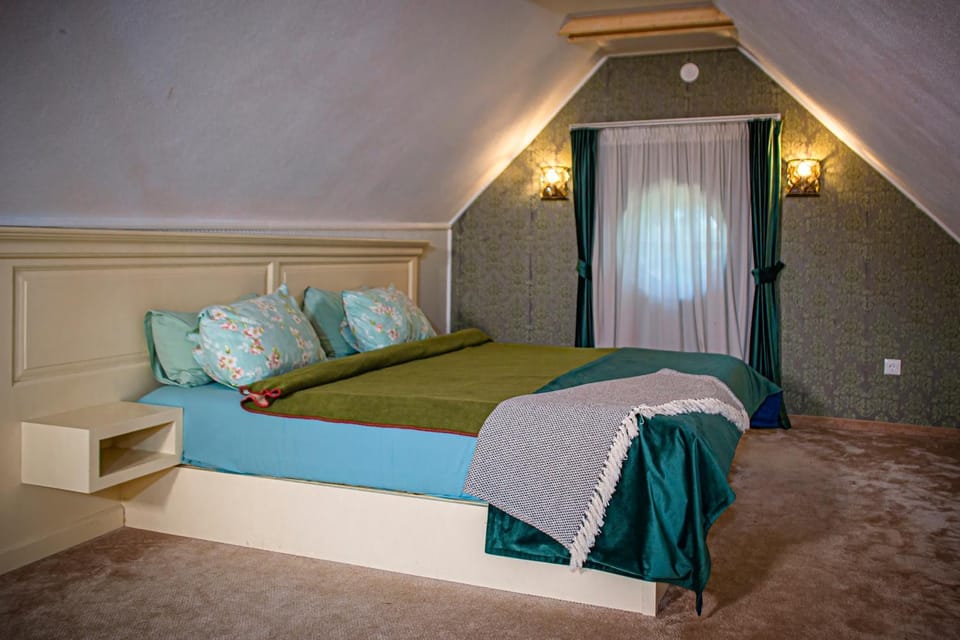 Vila Rozalia Garden Gate Bed and Breakfast in Romania