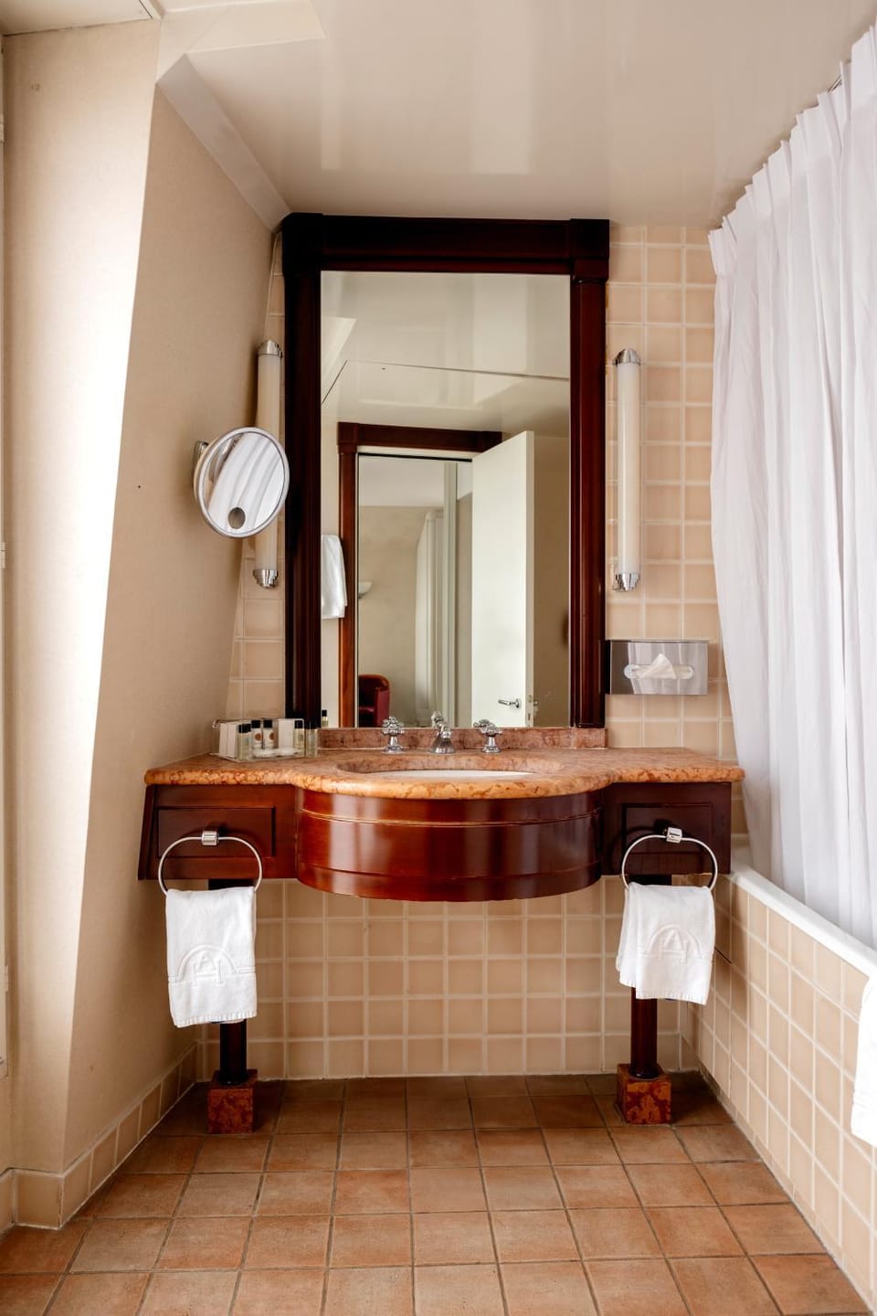 Bathroom, towels