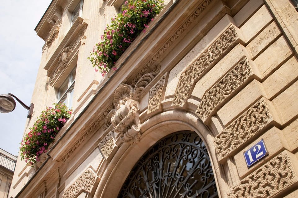 Property building, Facade/entrance