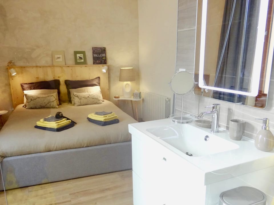 Bed, Bathroom, Bedroom